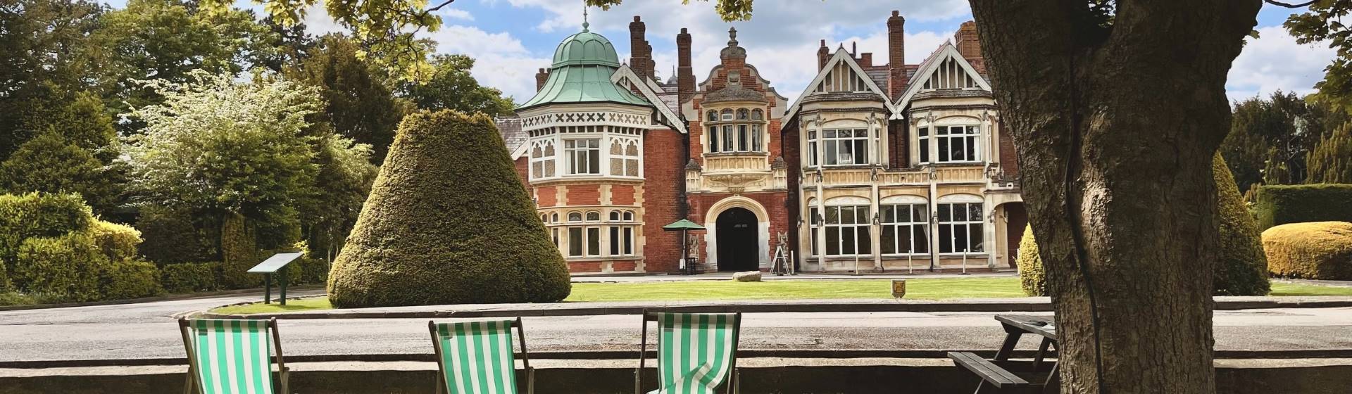 BletchleyPark1940sWeekend Readybus