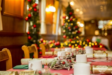 3-Hour Festive Windsor River Cruise with Lunch