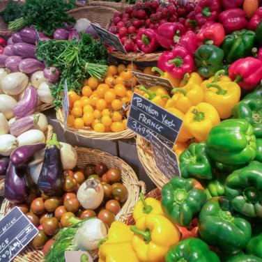 Fruit and vegetable market in France